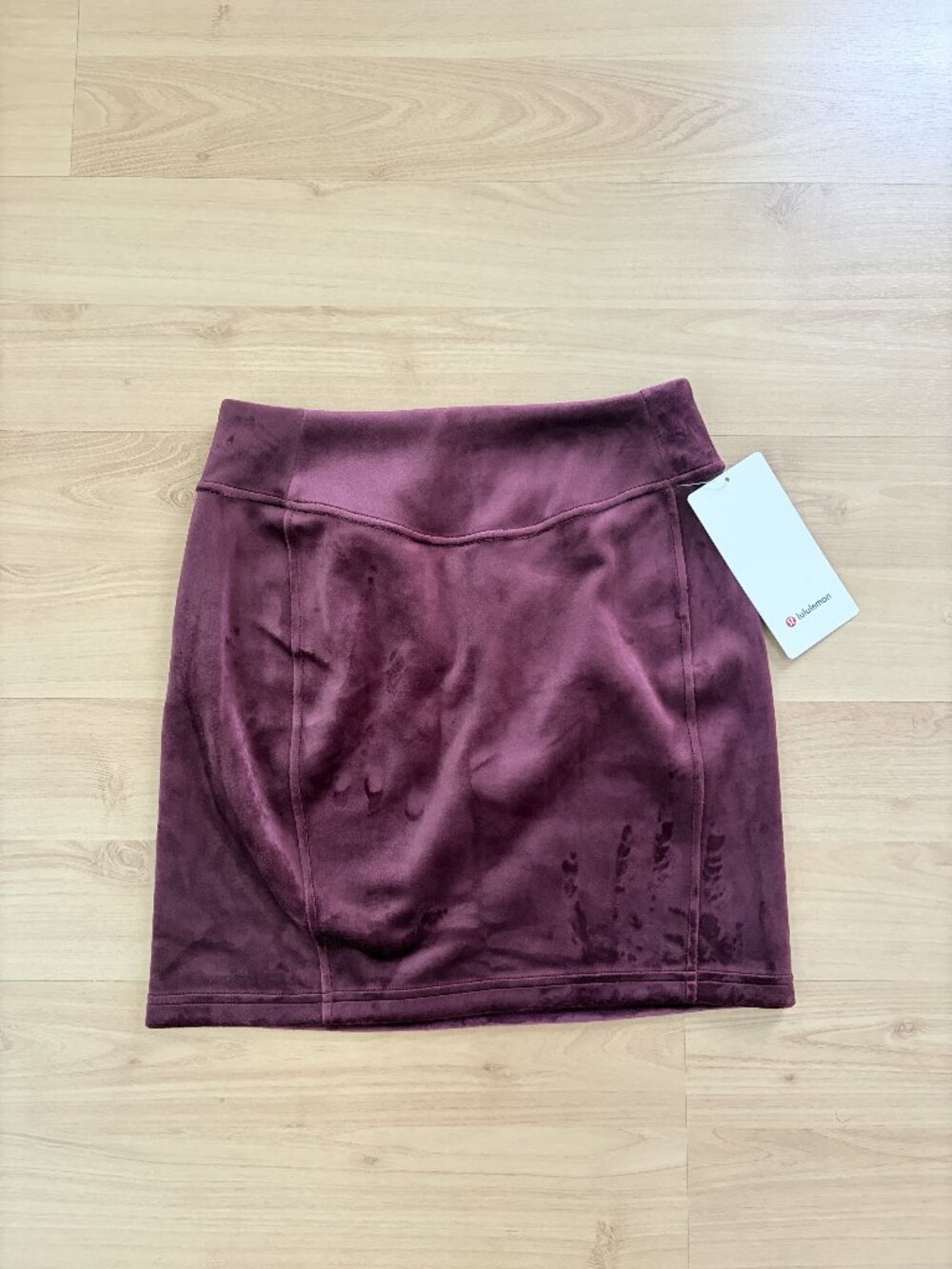 lululemon velvet mini skirt, XS